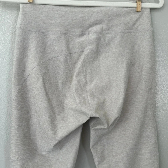 Outdoor Voices 3/4 Warm Up Leggings - Picture 6 of 8